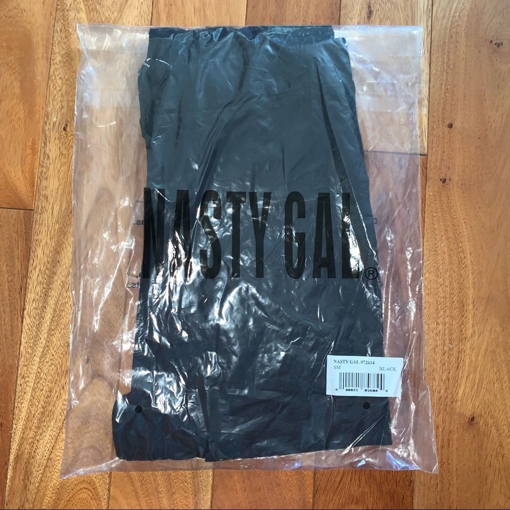 Nasty Gal High Waisted Shredded Black Leggings Ripped NWT - Picture 7 of 14